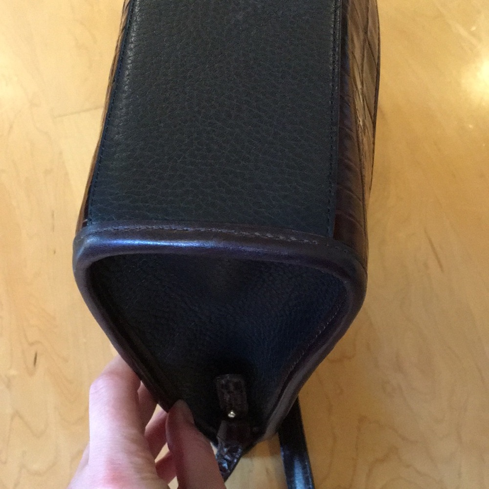 BRIGHTON | Vintage Leather Shoulder Bag Heart Cutout - Picture 11 of 16